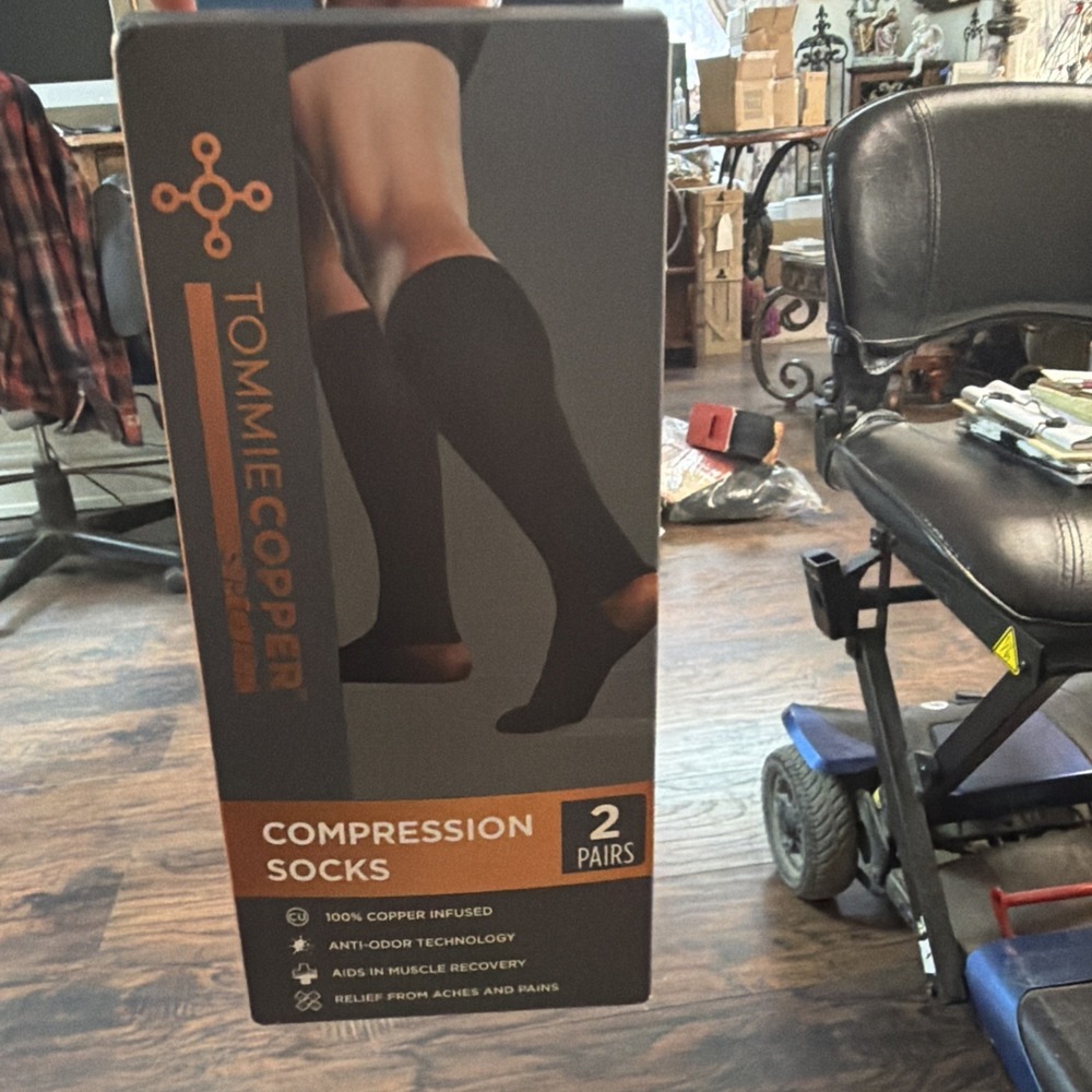 Tommie Copper Sport Copper Compression Socks 2 Pair  Small/Medium